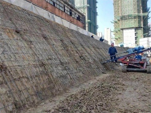 驿城建筑边坡支护